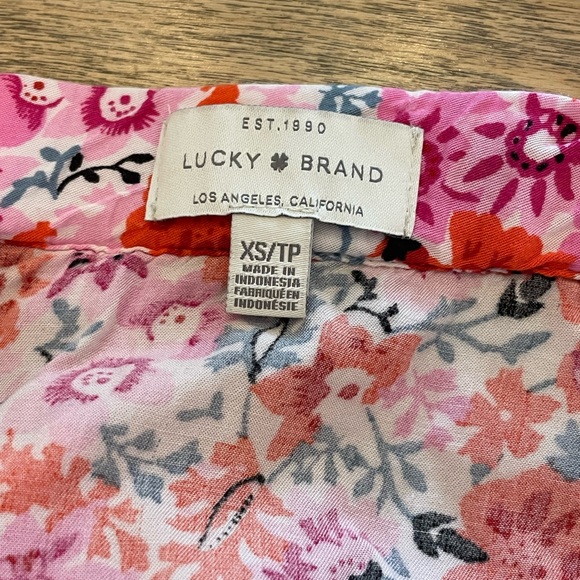 Lucky Brand 🍀 2 piece floral wrap blouse and wrap skirt - Picture 1 of 15
